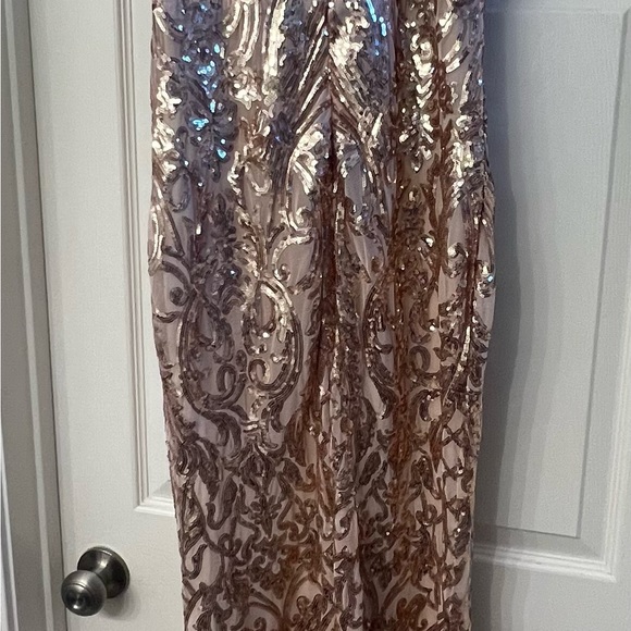 Beautiful Champagne Sequin Color Night Gown - Picture 2 of 2